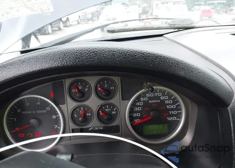 2005 Ford F-150 from USA, damaged, VIN 1FTPX04535KC99043